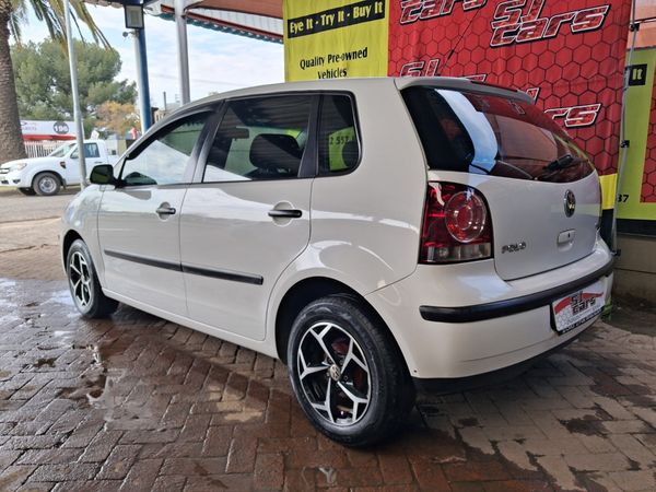 2007-Volkswagen-Polo-14-Trendline image:2