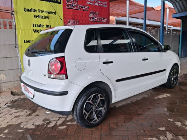 2007-Volkswagen-Polo-14-Trendline image:3
