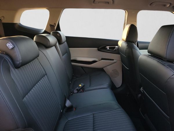 2026-Kia-Carens-15D-LX-Auto image:17
