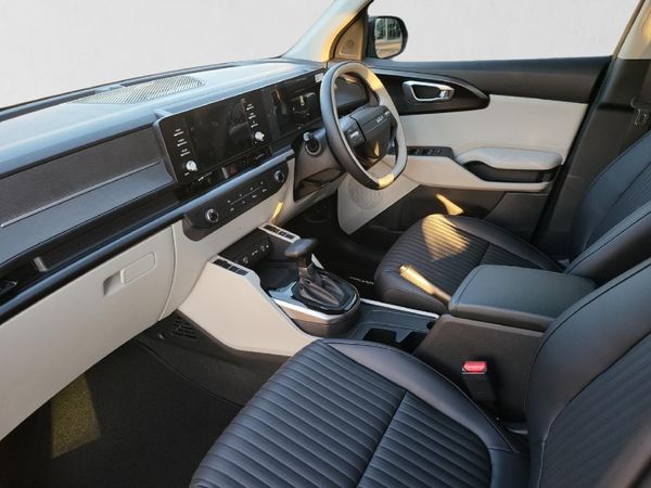 2026-Kia-Carens-15D-LX-Auto image:19