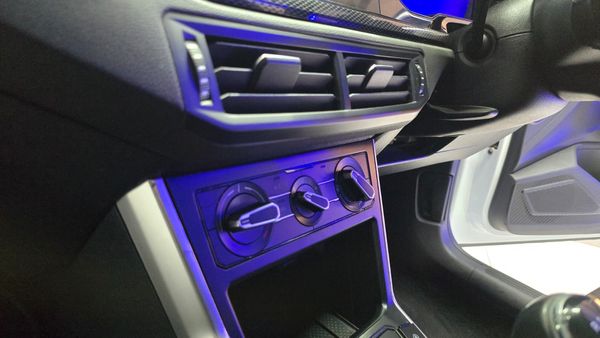 2022-Volkswagen-Polo-10-TSI-Life image:12