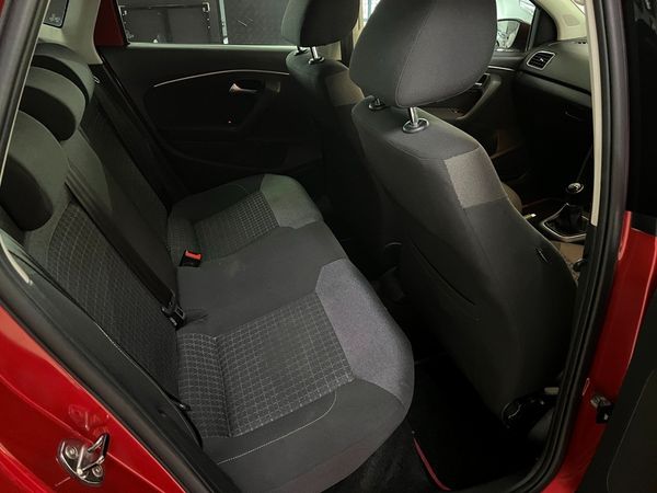 2015-Volkswagen-Polo-GP-12-TSI-Comfortline-66kW image:11