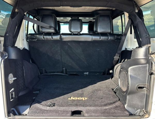2013-Jeep-Wrangler-Unlimited-28-CRD-Sahara-Auto image:10