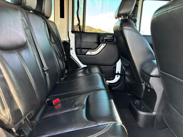 2013-Jeep-Wrangler-Unlimited-28-CRD-Sahara-Auto image:12
