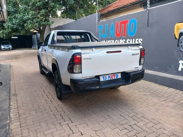 2019-Toyota-Hilux-24-GD-6-SRX-4x4-Auto-Single-Cab image:4