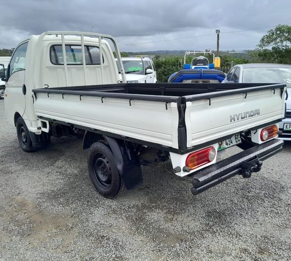 2014-Hyundai-H100-Bakkie-26D-Dropside image:3