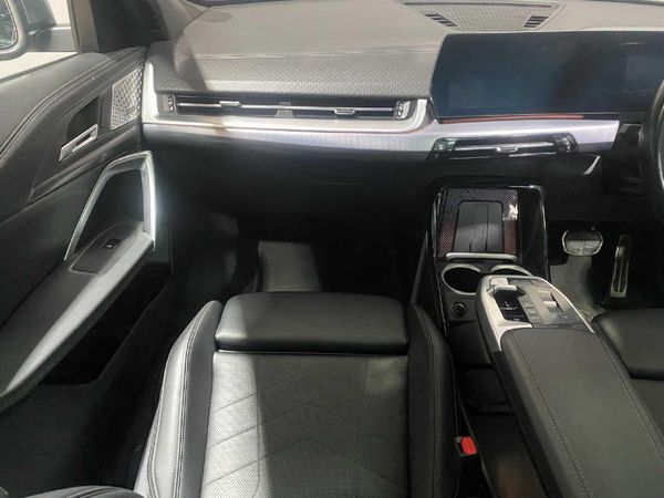 2025-BMW-X2-sDrive-18i-M-Sport image:14