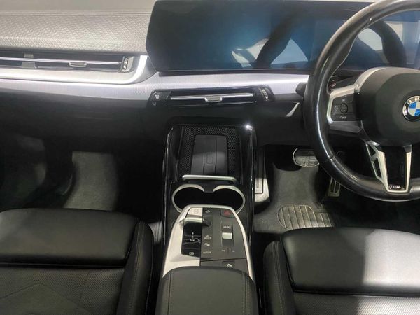 2025-BMW-X2-sDrive-18i-M-Sport image:17