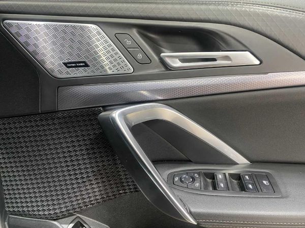 2025-BMW-X2-sDrive-18i-M-Sport image:27