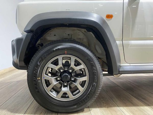 2024-Suzuki-Jimny-15-GLX-AllGrip-5-Door-Auto image:5