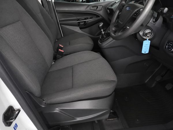 2017-Ford-Transit-Connect-15-TDCi-Ambiente-LWB-Panel-Van image:11