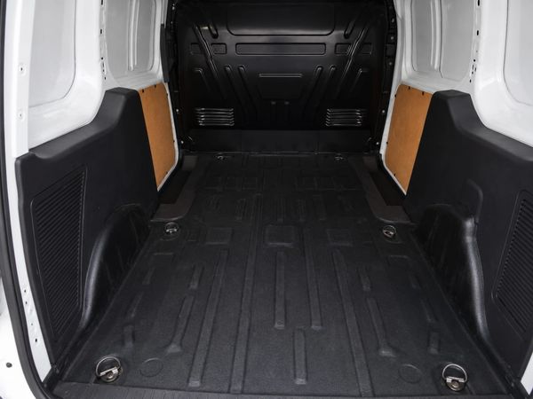 2017-Ford-Transit-Connect-15-TDCi-Ambiente-LWB-Panel-Van image:3