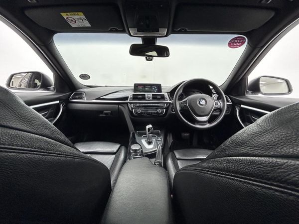 2019-BMW-3-Series-320i-Sport-Line image:9