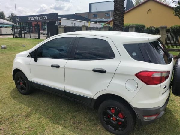 2016-Ford-EcoSport-15-TiVCT-Ambiente image:2