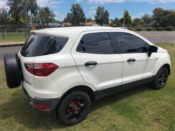 2016-Ford-EcoSport-15-TiVCT-Ambiente image:3