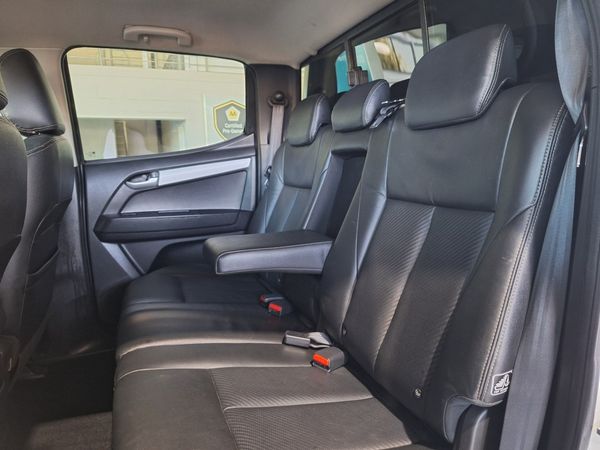 2018-Isuzu-KB-300-D-Teq-LX-Auto-4x4-Double-Cab image:14
