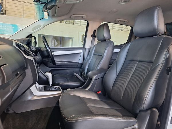 2018-Isuzu-KB-300-D-Teq-LX-Auto-4x4-Double-Cab image:15