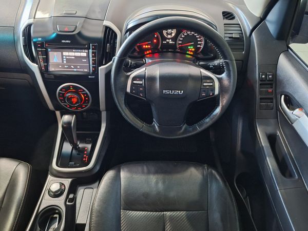 2018-Isuzu-KB-300-D-Teq-LX-Auto-4x4-Double-Cab image:18