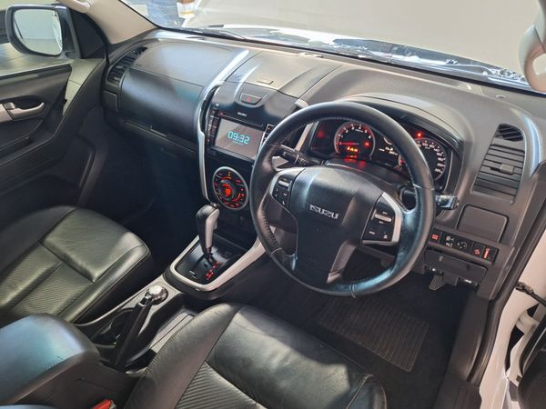 2018-Isuzu-KB-300-D-Teq-LX-Auto-4x4-Double-Cab image:21