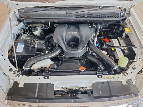 2018-Isuzu-KB-300-D-Teq-LX-Auto-4x4-Double-Cab image:8