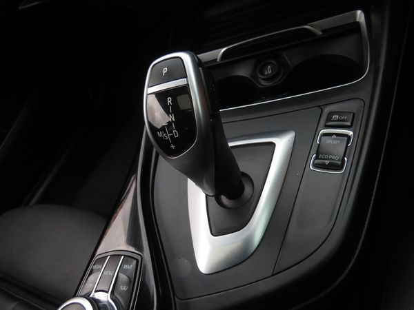 2019-BMW-2-Series-220i-Coupe-Sport-Line-Shadow-Edition image:15