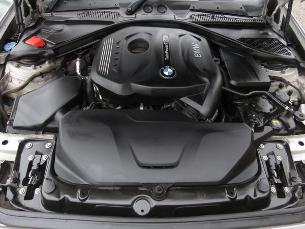 2019-BMW-2-Series-220i-Coupe-Sport-Line-Shadow-Edition image:21