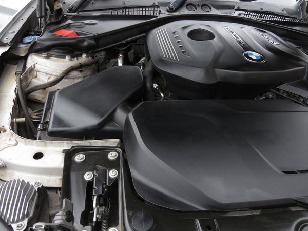2019-BMW-2-Series-220i-Coupe-Sport-Line-Shadow-Edition image:23