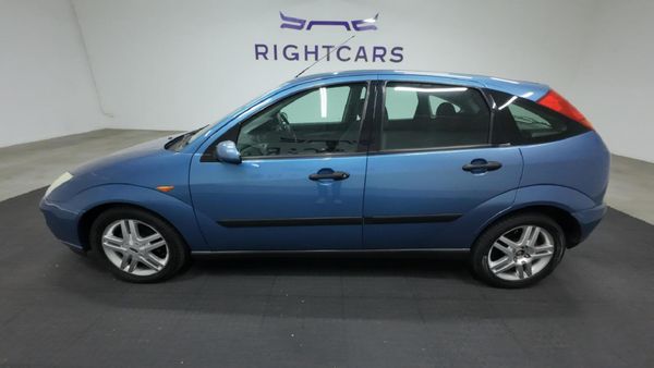 2001-Ford-Focus-20-Trend-5-dr image:6