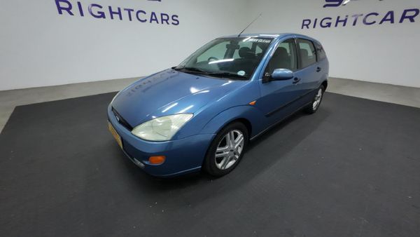 2001-Ford-Focus-20-Trend-5-dr image:7