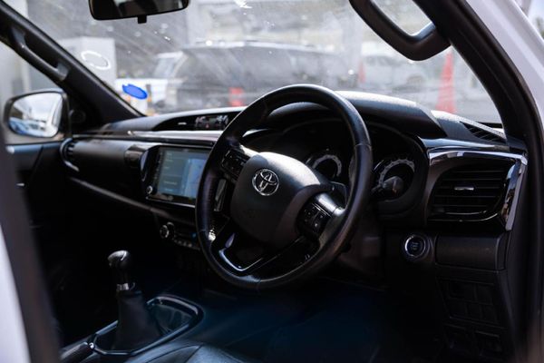 2020-Toyota-Hilux-28-GD-6-Raised-Body-Raider-Double-Cab image:11