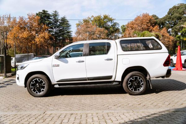 2020-Toyota-Hilux-28-GD-6-Raised-Body-Raider-Double-Cab image:3