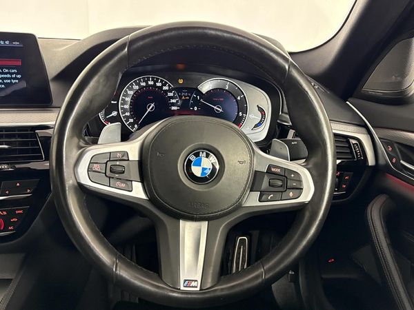 2018-BMW-5-Series-520d-M-Sport image:10