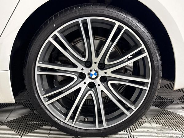 2018-BMW-5-Series-520d-M-Sport image:6