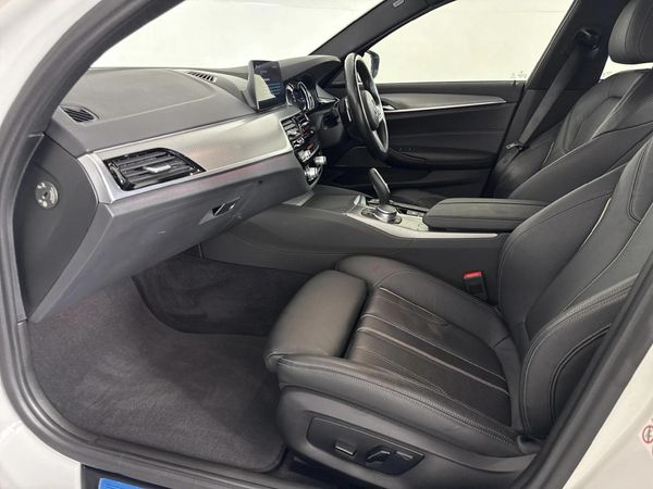 2018-BMW-5-Series-520d-M-Sport image:8