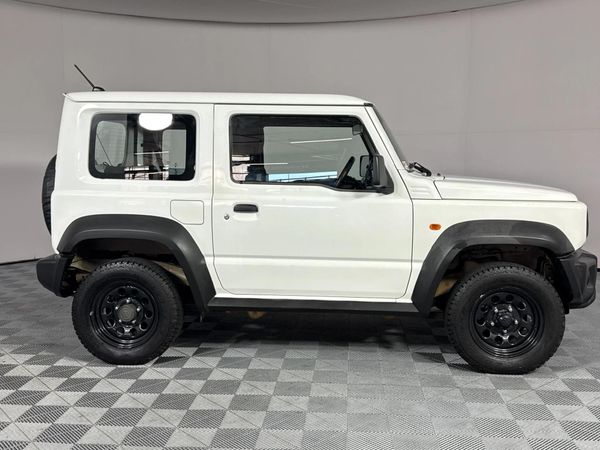 2019-Suzuki-Jimny-15-GA image:13