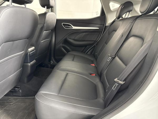 2025-MG-ZS-15-Delux-Auto image:2