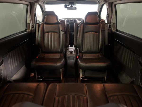 2014-Mercedes-Benz-Viano-30-CDI-Avantgarde-Auto image:13