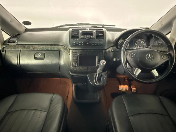 2014-Mercedes-Benz-Viano-30-CDI-Avantgarde-Auto image:1