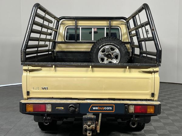 2016-Toyota-Land-Cruiser-79-45-D-Single-Cab image:13