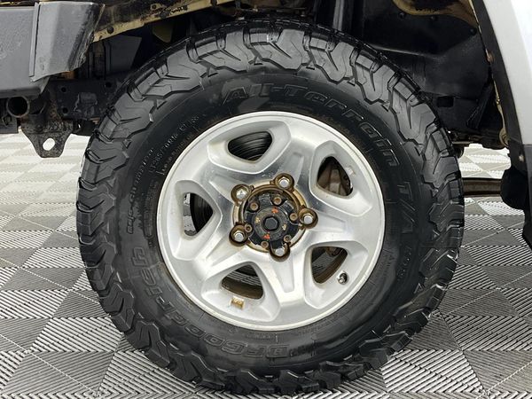 2016-Toyota-Land-Cruiser-79-45-D-Single-Cab image:2
