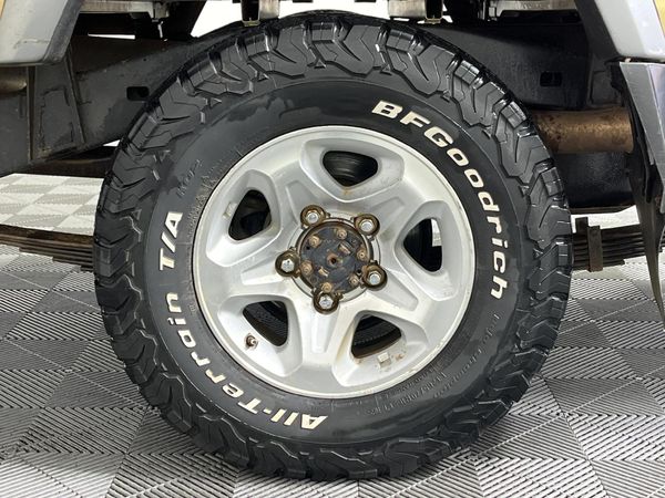 2016-Toyota-Land-Cruiser-79-45-D-Single-Cab image:4