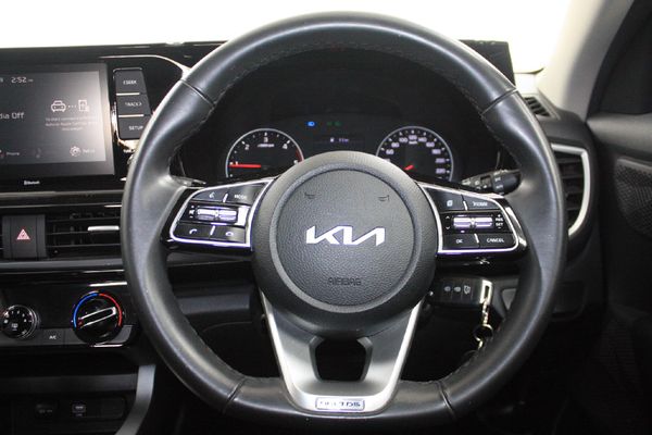 2022-Kia-Seltos-15D-EX-Auto image:24
