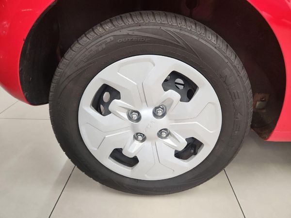 2022-Kia-Picanto-10-Street image:12