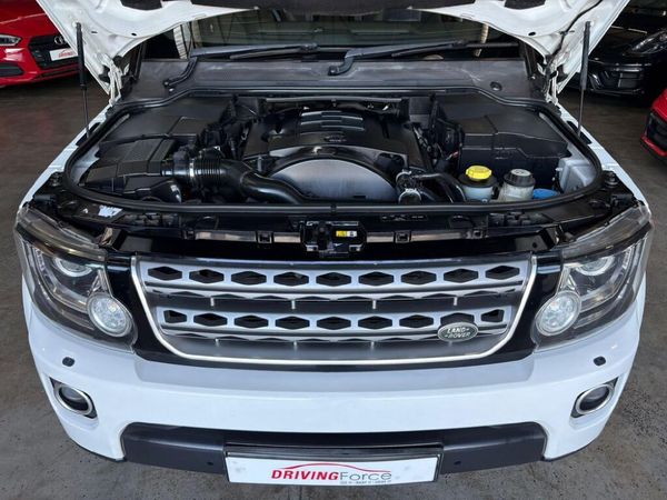2014-Land-Rover-Discovery-4-30-TD-SD-V6-SE image:11