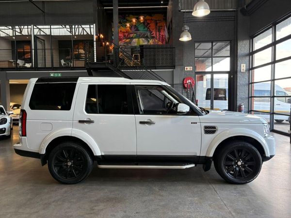 2014-Land-Rover-Discovery-4-30-TD-SD-V6-SE image:3