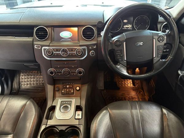 2014-Land-Rover-Discovery-4-30-TD-SD-V6-SE image:8