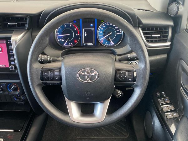 2025-Toyota-Fortuner-24-GD-6-4x4-Auto image:14