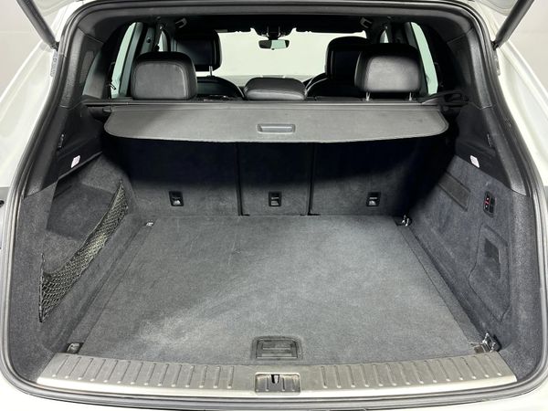 2019-Porsche-Cayenne-Auto image:13