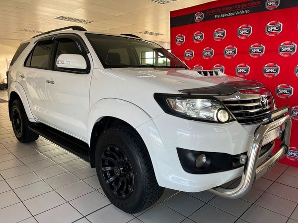 2014-Toyota-Fortuner-30-D-4D-Raised-Body-Auto image:1