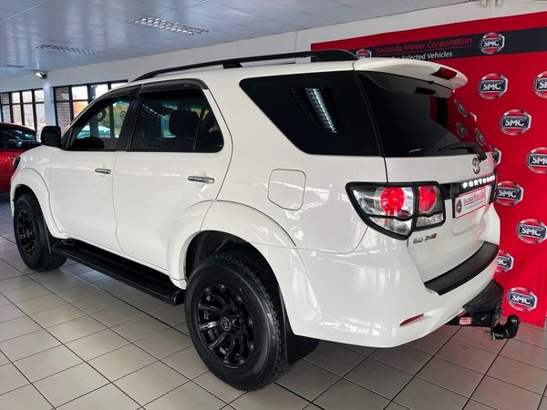 2014-Toyota-Fortuner-30-D-4D-Raised-Body-Auto image:3